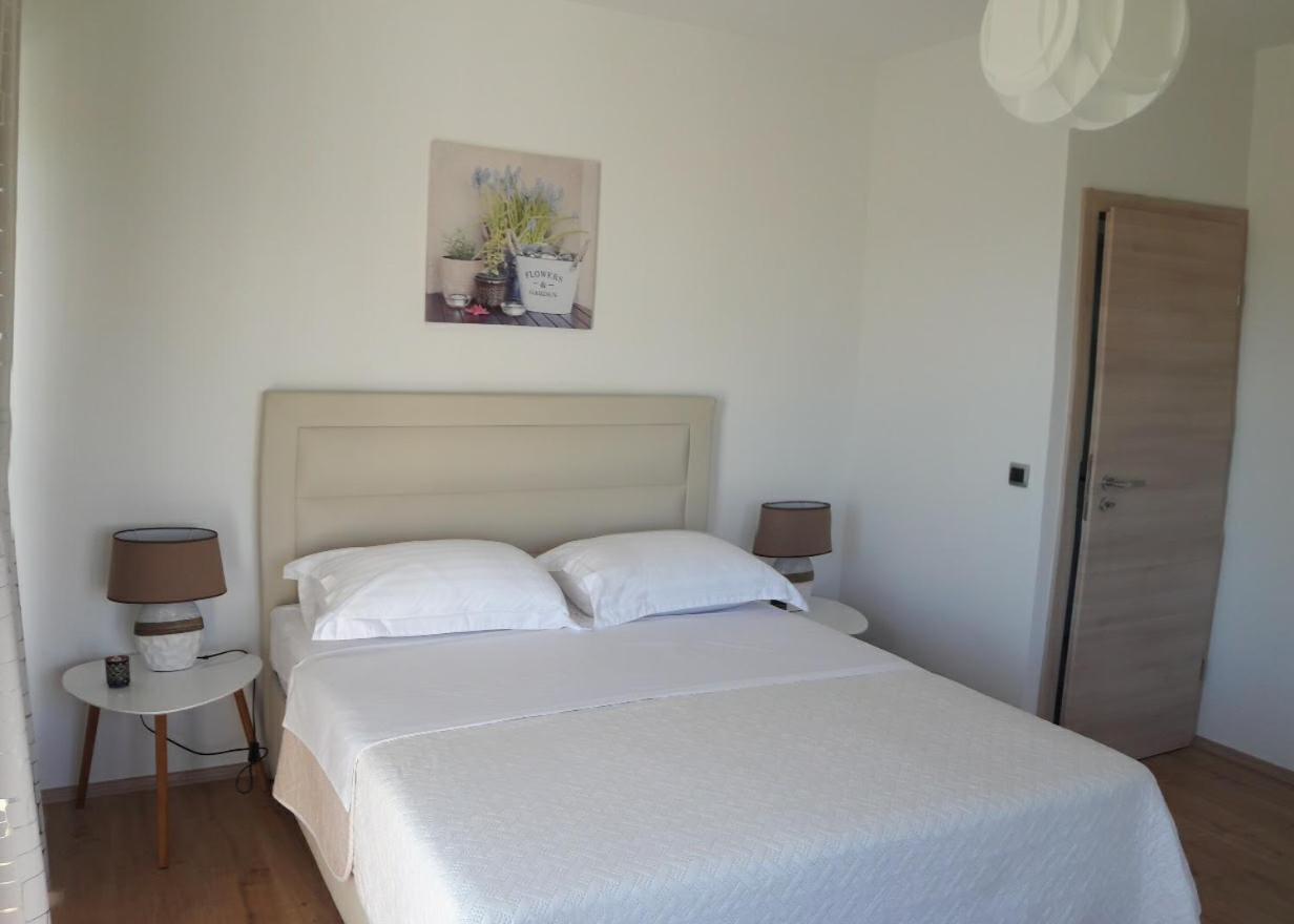 Apartament Emanuela *